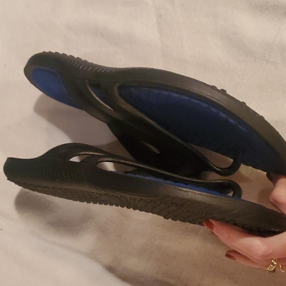 Chaps Memory Foam Flip Flop Sz. 13 Sandals - Picture 2 of 8